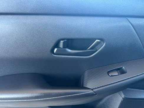 Used 2024 Nissan Sentra SV image 5