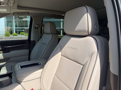 Used 2024 GMC Yukon Denali w/ Max Trailering Package AWD/4WD image 10