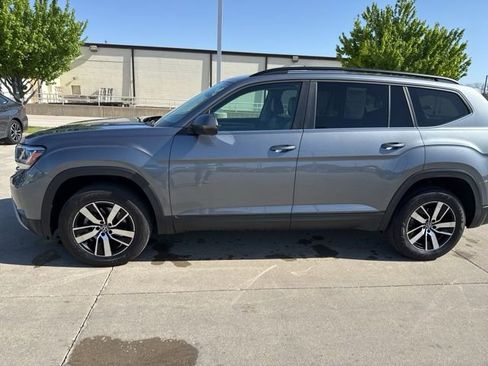 Used 2023 Volkswagen Atlas SE AWD/4WD image 6