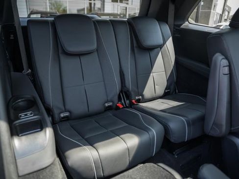 New 2026 Mercedes-Benz GLS 450 4MATIC image 38