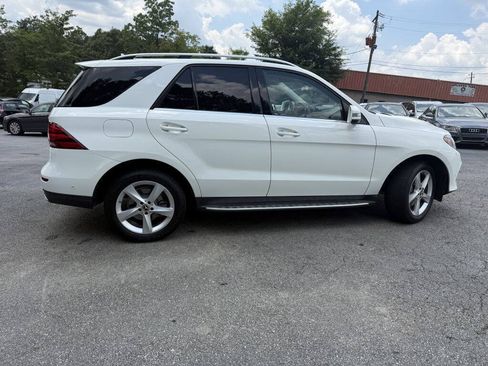 Used 2018 Mercedes-Benz GLE 350 w/ Premium 1 Package image 4