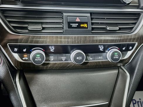 Used 2019 Honda Accord Touring image 16
