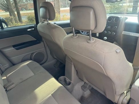 Used 2015 Jeep Compass Sport w/ Power Value Group image 22