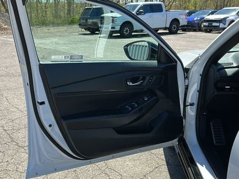 Used 2023 Honda Accord Sport image 8