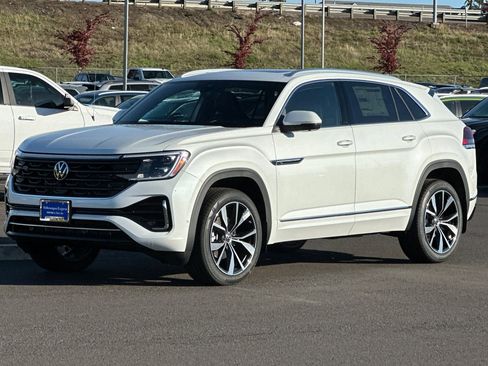 New 2026 Volkswagen Atlas Cross Sport SEL Premium R-Line image 7