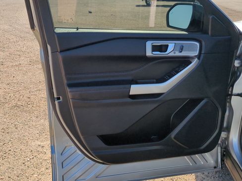 Used 2023 Ford Explorer Limited RWD image 11