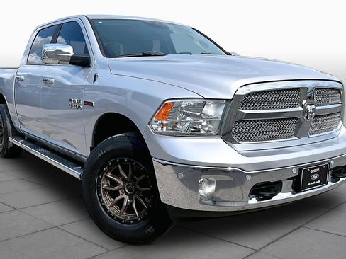 Used 2017 RAM 1500 Lone Star AWD/4WD image 3