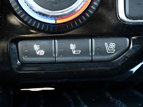 Used 2021 GMC Yukon XL Denali image 25