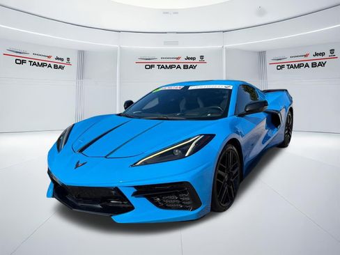 Used 2021 Chevrolet Corvette Stingray Preferred Cpe w/ Z51 Performance Package RWD image 2