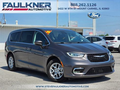Certified 2023 Chrysler Pacifica Touring-L FWD image 1