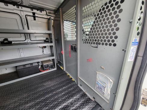 Used 2009 GMC Savana 3500 RWD image 28