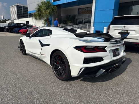 Used 2025 Chevrolet Corvette Z06 w/ Z07 Performance Package RWD image 10
