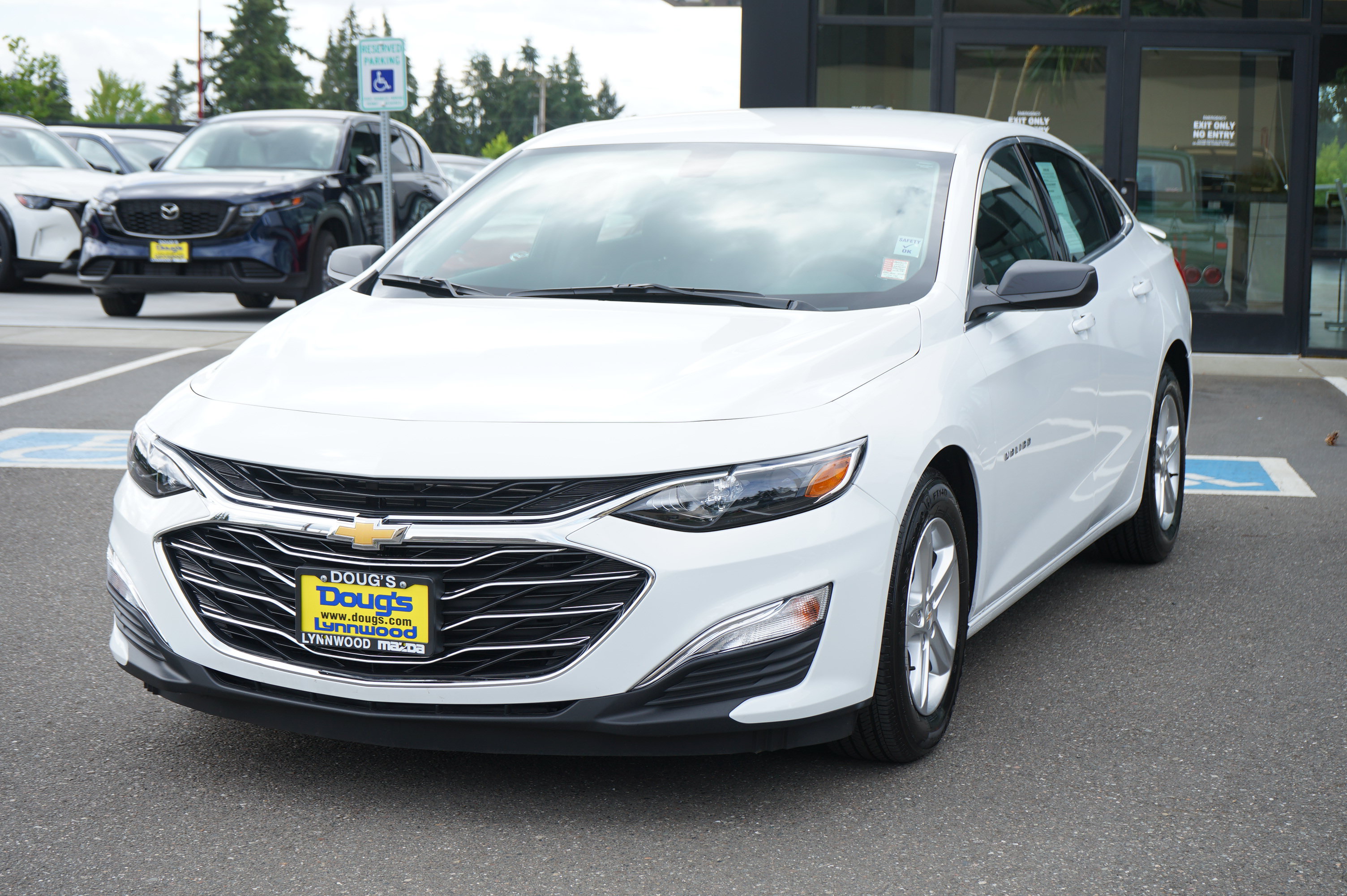Used 2022 Chevrolet Malibu LS w/ LPO, Floor Liner Package FWD image 9