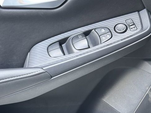 New 2025 Nissan Sentra SV w/ Trunk Package FWD image 8