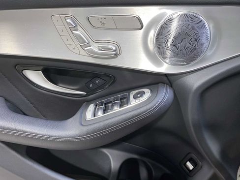 Used 2019 Mercedes-Benz GLC 300 4MATIC image 23