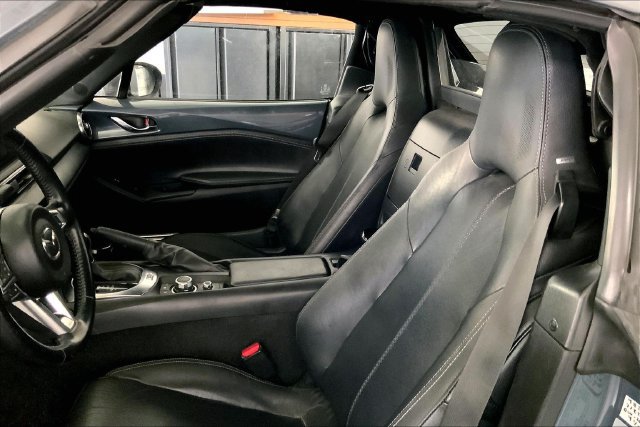 Used 2020 MAZDA MX-5 Miata RF Grand Touring RWD image 11
