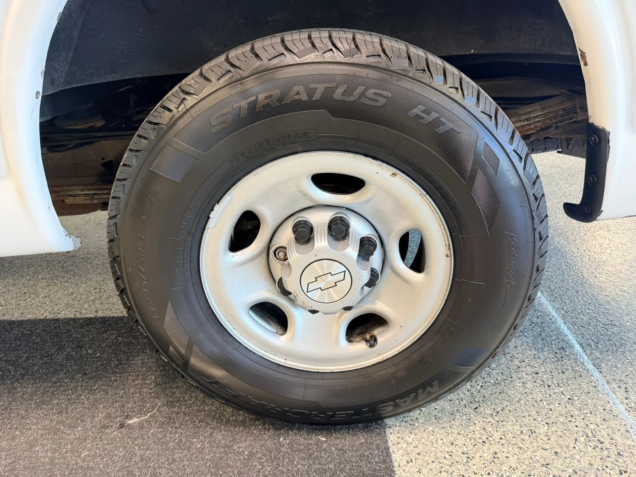 Used 2018 Chevrolet Express 3500 Extended w/ Driver Convenience Package RWD image 14