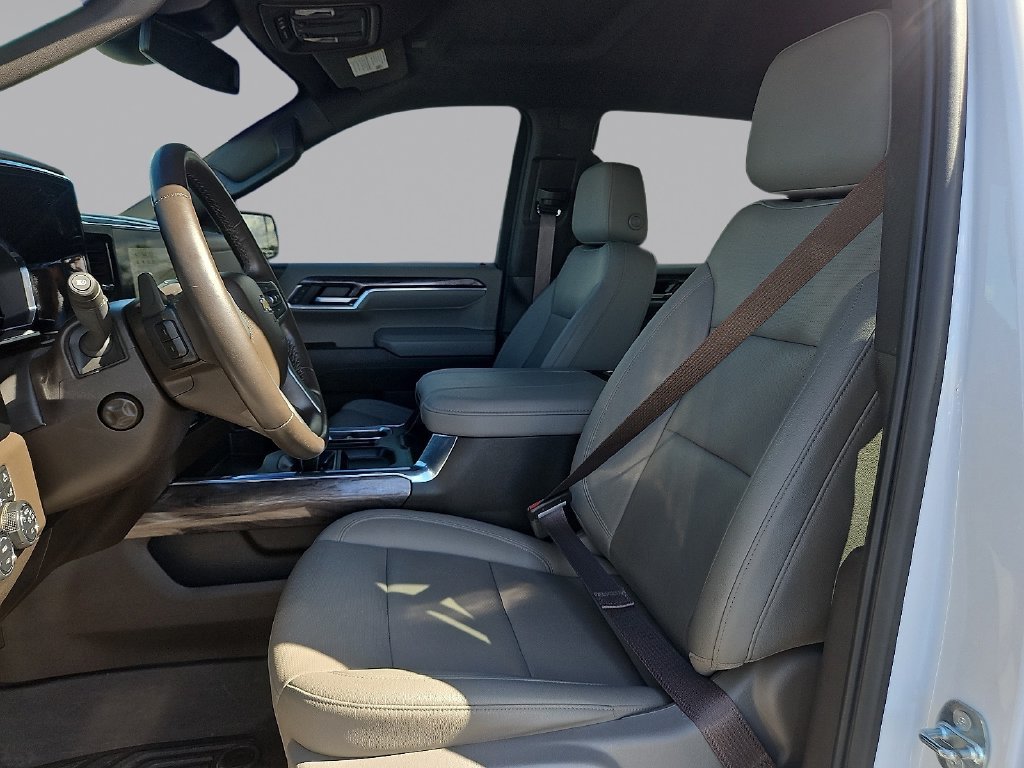 Used 2023 Chevrolet Silverado 1500 LTZ AWD/4WD image 13