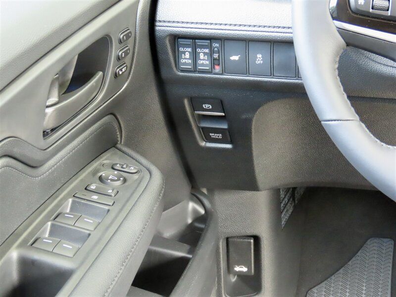 Used 2025 Honda Odyssey EX-L image 21