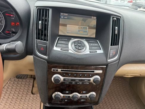 Used 2011 Nissan Maxima 3.5 SV w/ Premium Pkg FWD image 23