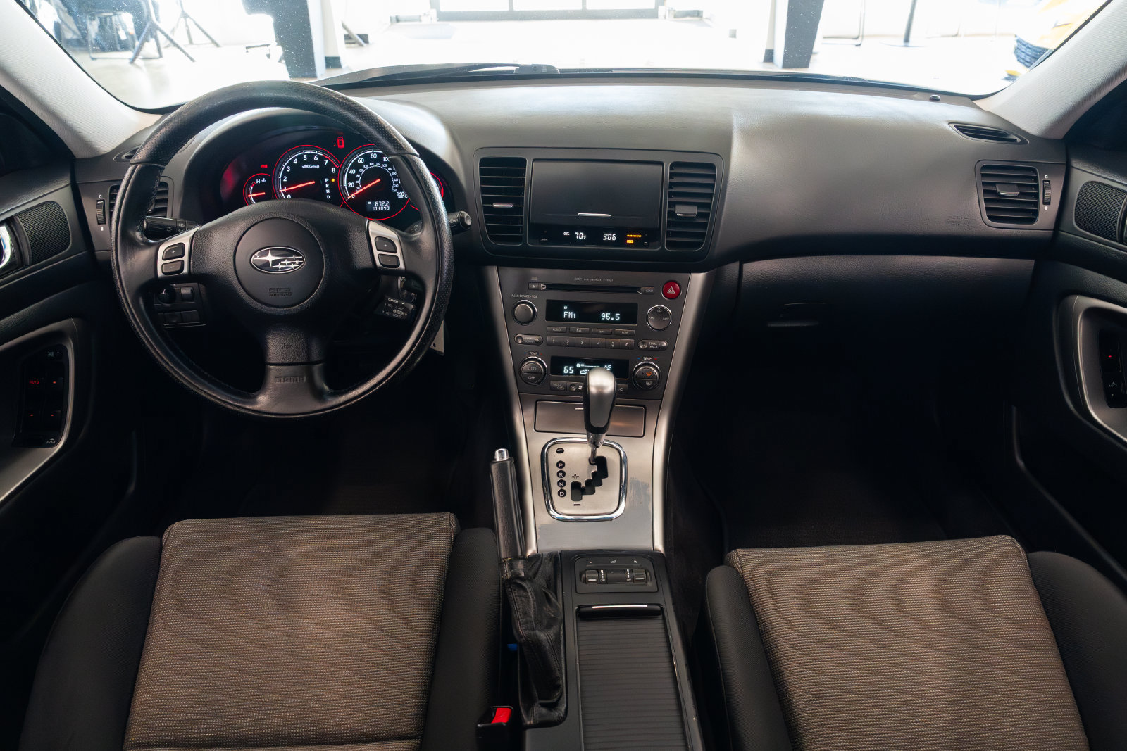 Used 2005 Subaru Outback 2.5XT AWD/4WD image 8
