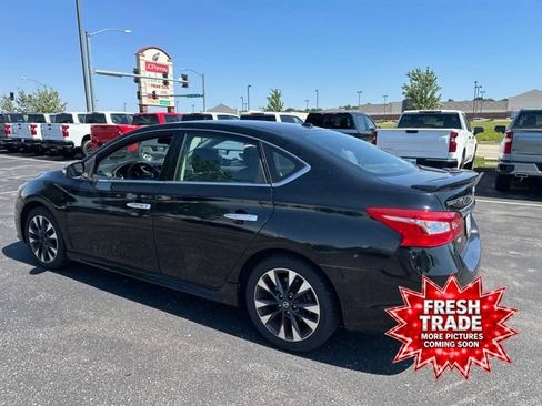 Used 2019 Nissan Sentra SR FWD image 5