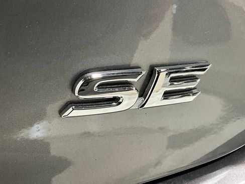 Used 2026 Toyota Camry SE FWD image 29
