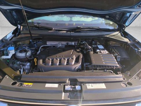 Used 2019 Volkswagen Tiguan SE w/ Panoramic Sunroof Package image 27