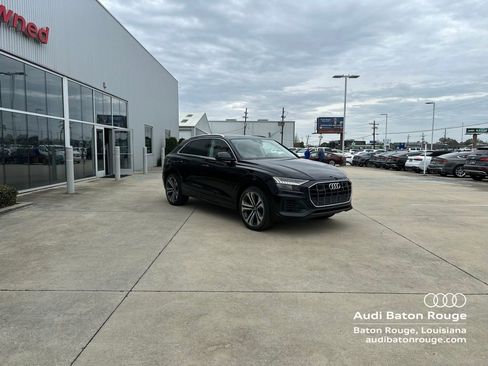 Used 2019 Audi Q8 Prestige w/ Luxury Package image 5