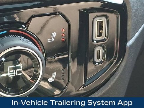 Used 2025 Chevrolet Silverado 1500 LT Trail Boss w/ Convenience Package II AWD/4WD image 16