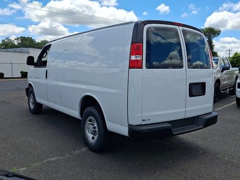 Used 2023 Chevrolet Express 2500 w/ Driver Convenience Package RWD image 8