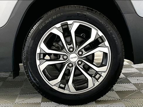 Used 2019 GMC Terrain SLT w/ Preferred Package image 8