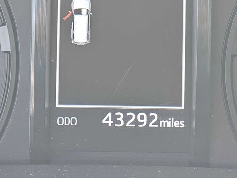 Used 2023 Toyota 4Runner SR5 Premium w/ Moonroof Package RWD image 24