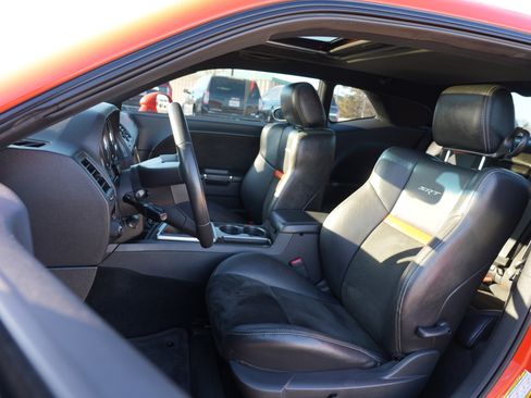 Used 2009 Dodge Challenger SRT8 w/ SRT Option Group II image 16