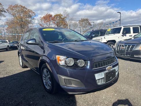 Used 2015 Chevrolet Sonic LT image 1