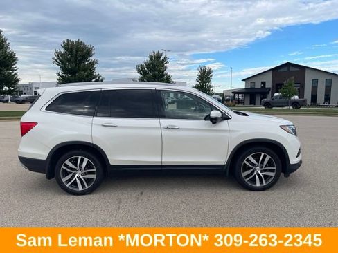 Used 2018 Honda Pilot Touring image 2