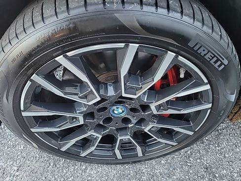 Used 2024 BMW X5 xDrive50e w/ Executive Package image 6