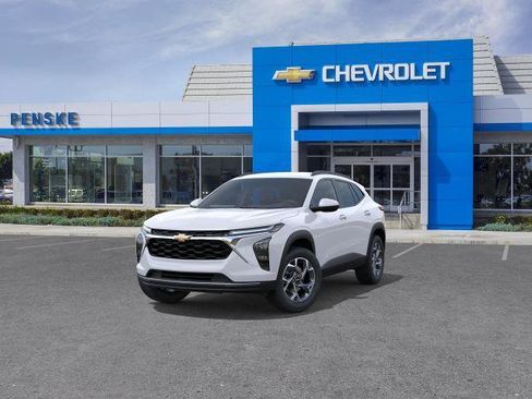 New 2026 Chevrolet Trax LT FWD image 8