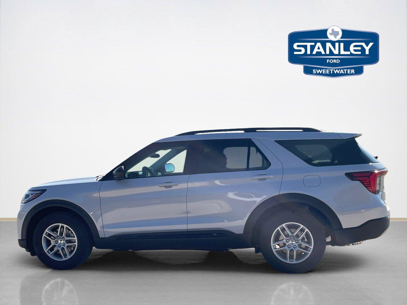 New 2026 Ford Explorer Active w/ Active Comfort Package RWD image 4