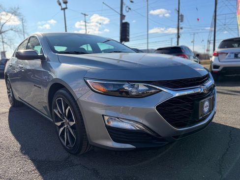 Used 2023 Chevrolet Malibu RS FWD image 3