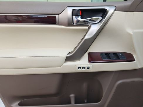 Used 2015 Lexus GX 460 Luxury AWD/4WD image 23