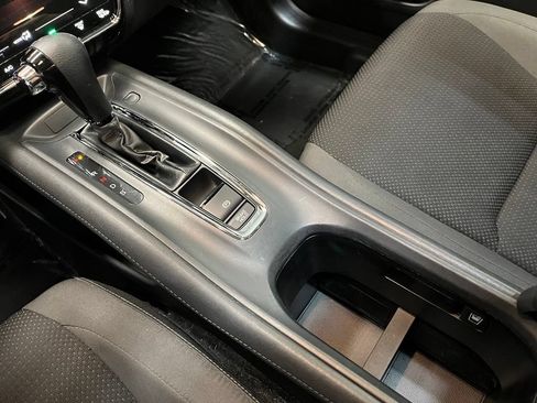 Used 2021 Honda HR-V EX image 7
