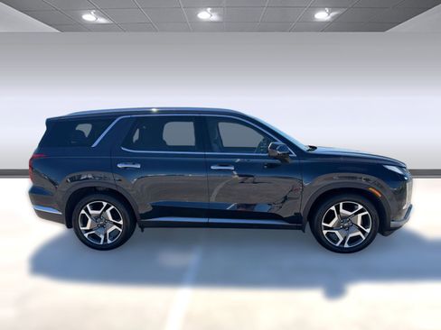Used 2023 Hyundai Palisade Limited w/ Cargo Package image 7