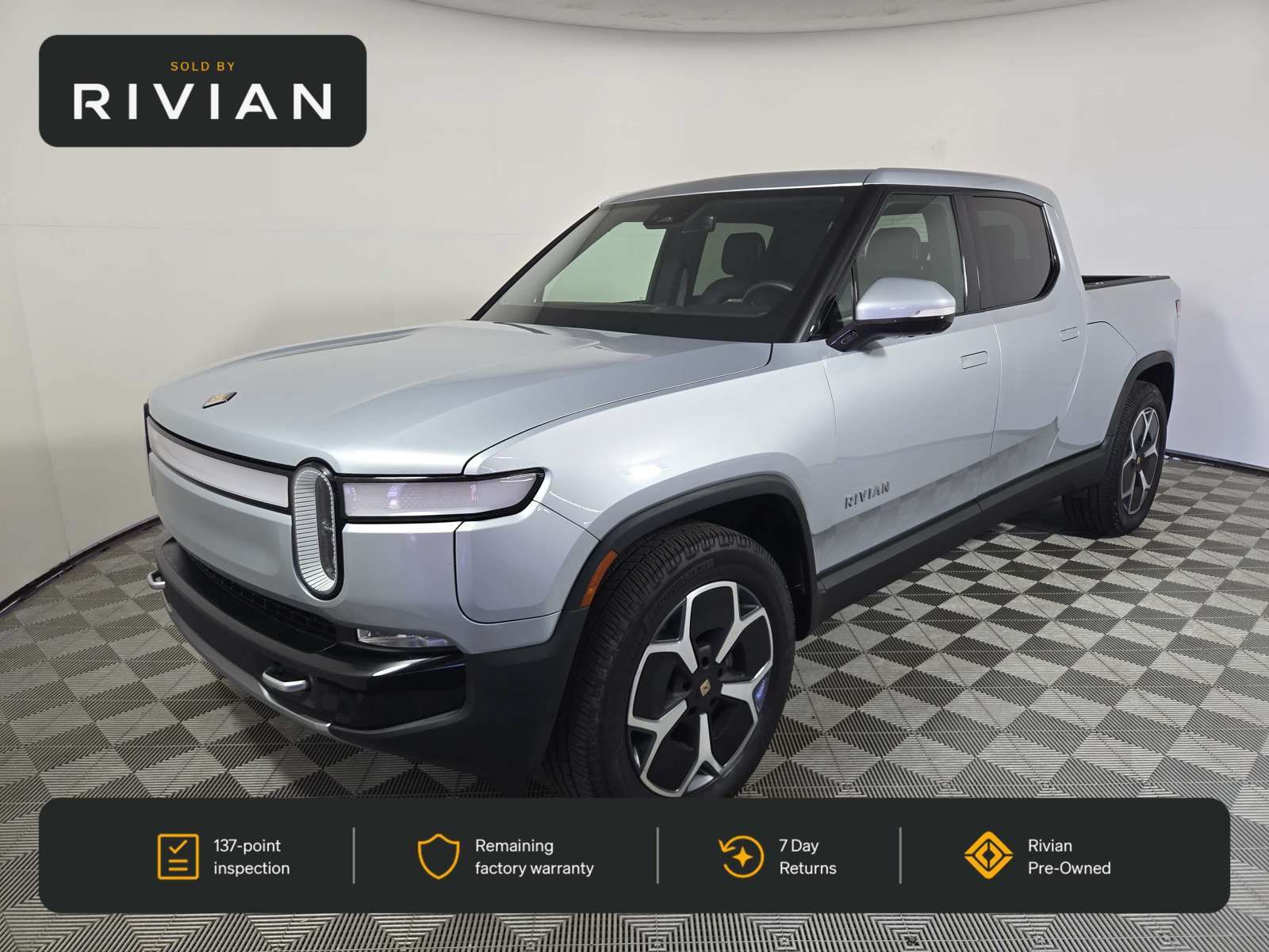 Used 2024 Rivian R1T Adventure Dual AWD/4WD image 1