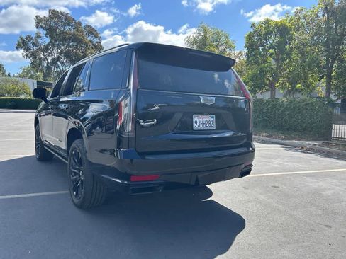 Used 2023 Cadillac Escalade Sport Platinum w/ LPO, ONYX Package RWD image 4