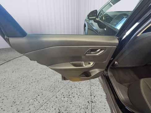 Used 2024 Nissan Rogue SV AWD/4WD image 20