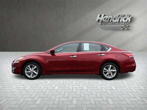Used 2013 Nissan Altima 2.5 SV image 6