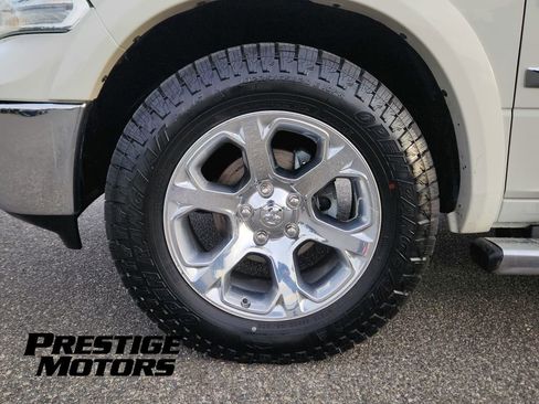 Used 2017 RAM 1500 Laramie image 9