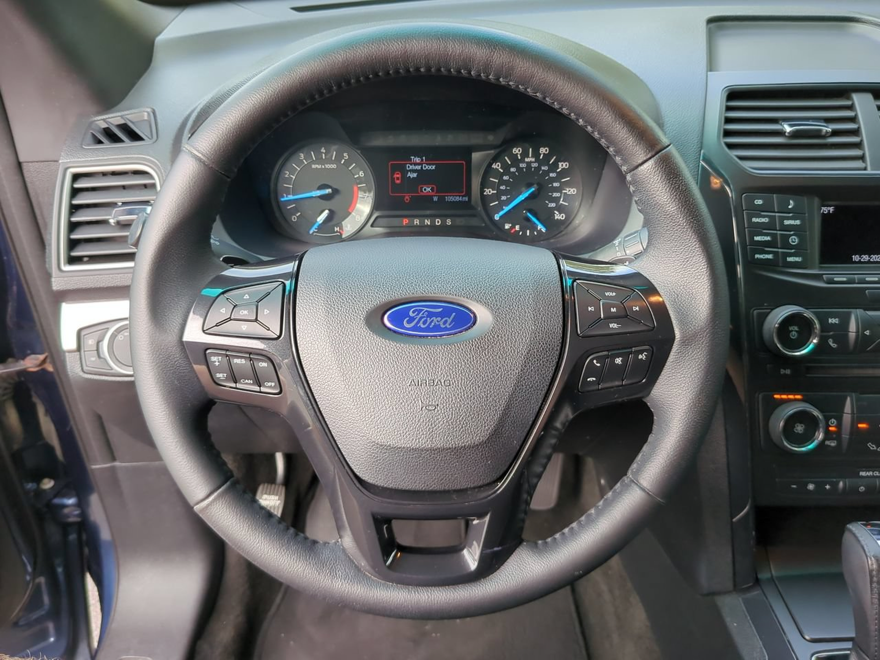 Used 2016 Ford Explorer XLT FWD image 11