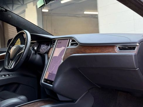 Used 2017 Tesla Model X 100D image 12